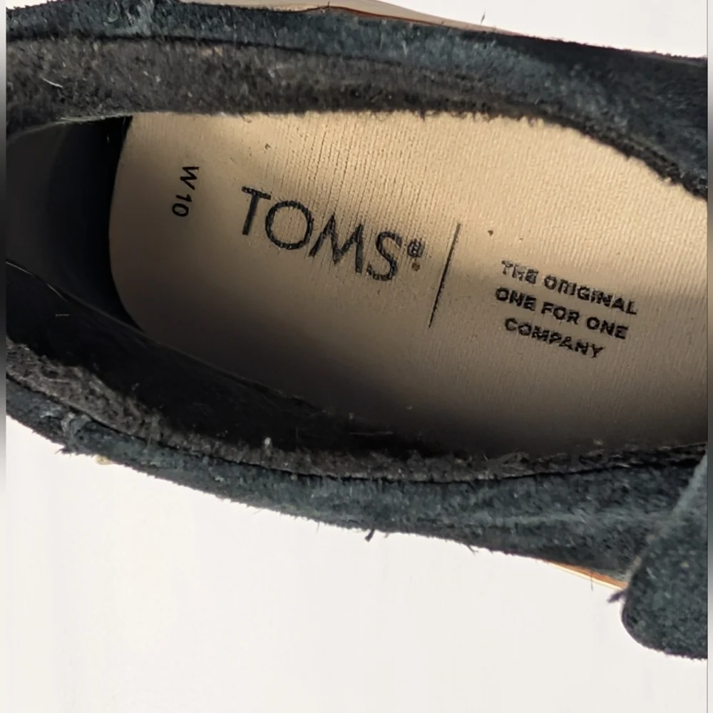 Toms elegant black